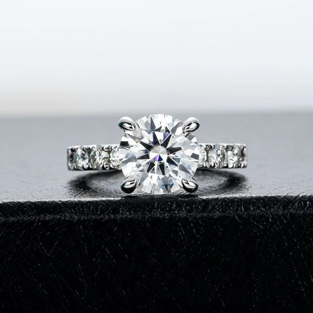 Certified 4.3 ct. t.w. Moissanite Diamond 4 Prone Solitaire Engagement Ring NEW
